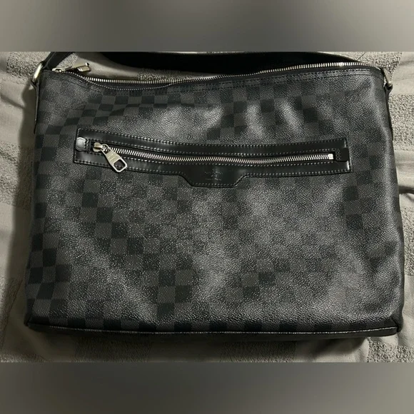 Louis Vuitton Damier Graphite Mick MM - Picture 2 of 9